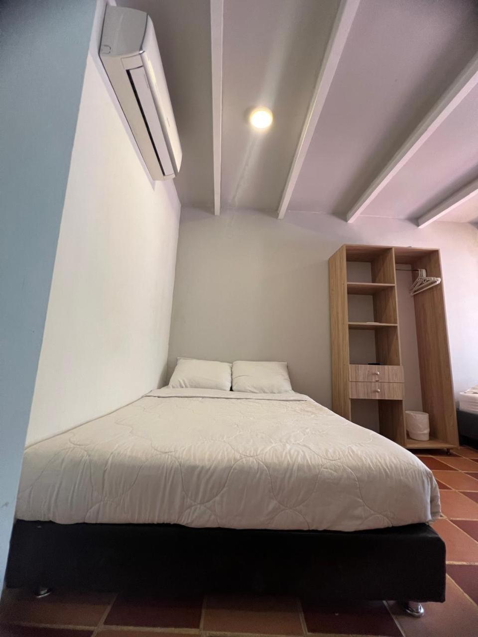 Bed and Breakfast Casa Crespo Картахена Экстерьер фото