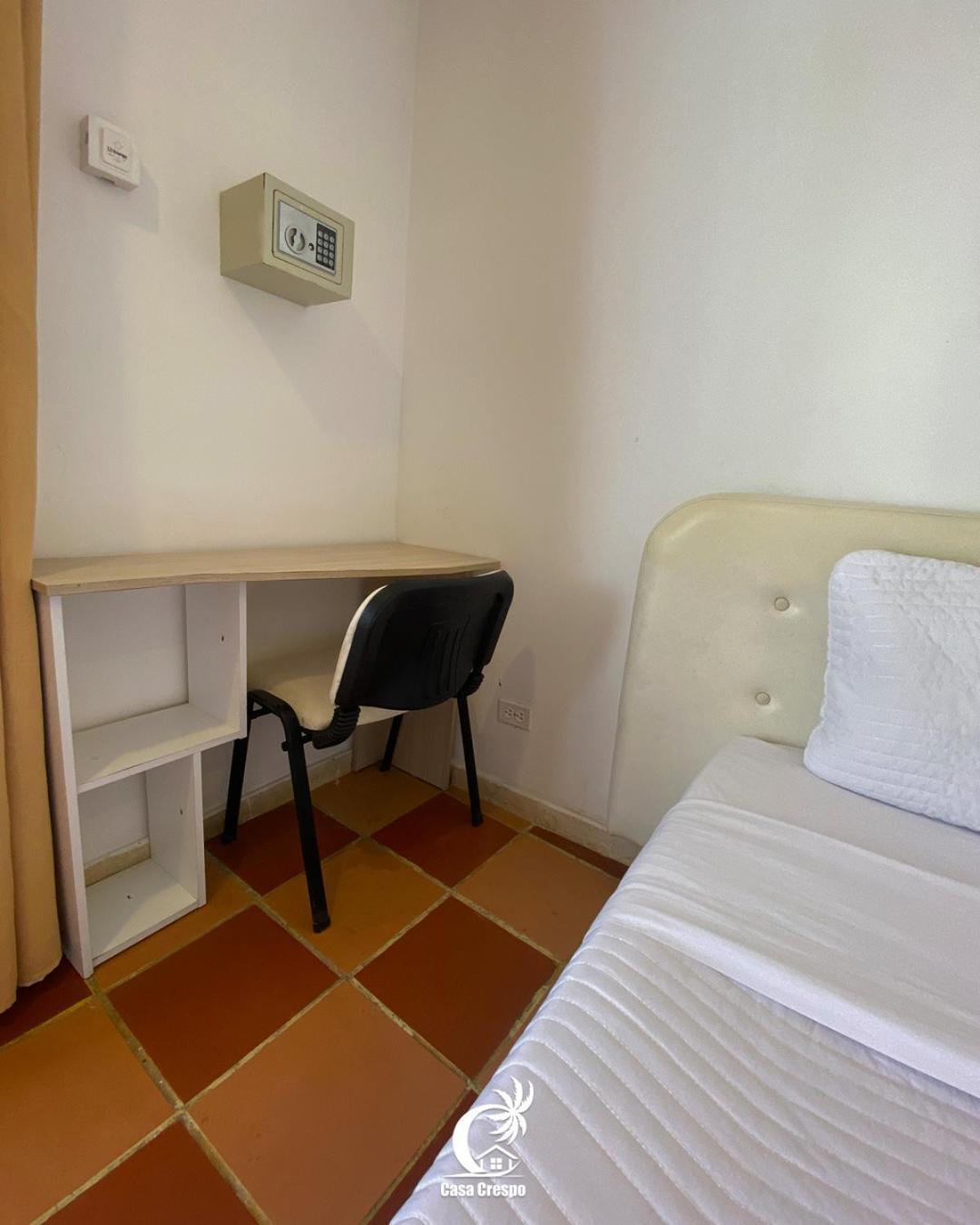 Bed and Breakfast Casa Crespo Картахена Экстерьер фото